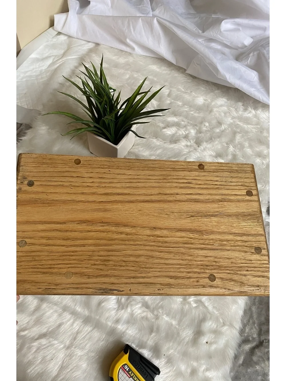 Wooden Oak Wall Mounted Shelf Hanging Rod Scalloped Edge